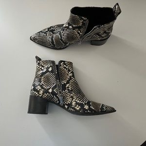 Everlane Snake skin ‘The Boss’ booties s9